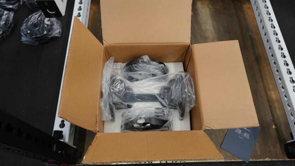 NÜOBELL-S Adjustable Dumbbells 4 NUOBELL SAdjustableDumbbells Packaging Resized